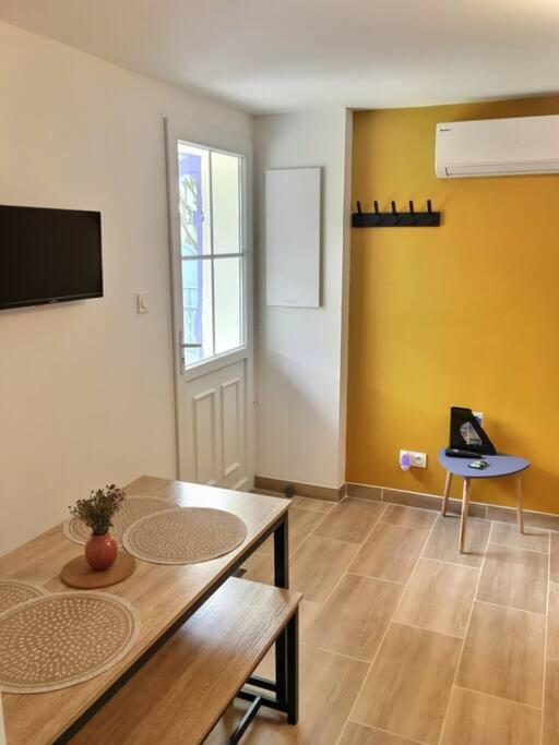 Bleu Lavande - Coquet Appartement Ambiance Village Istres Exterior foto